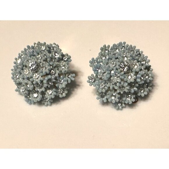 MCM CLUSTER FLORAL BLUE RHINESTONE & LUCITE PLASTIC BEAD DOMED CLIP ON EARRINGS - Picture 2 of 8